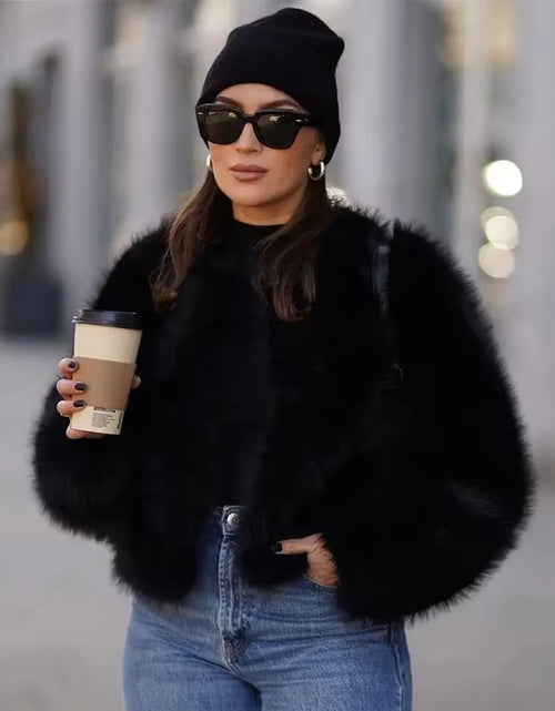 Load image into Gallery viewer, Iconic Street Fashion Week Luxury Brand Gardient Cropped Faux Fur Coat Women Winter 2024 Hot Cool Girls Fluffy Short Fur Jacket
